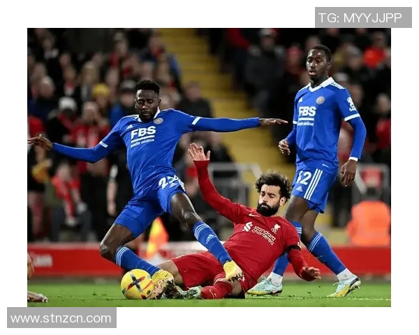 英国足球明星赛盛典即将开启球迷期待星光璀璨的精彩对决